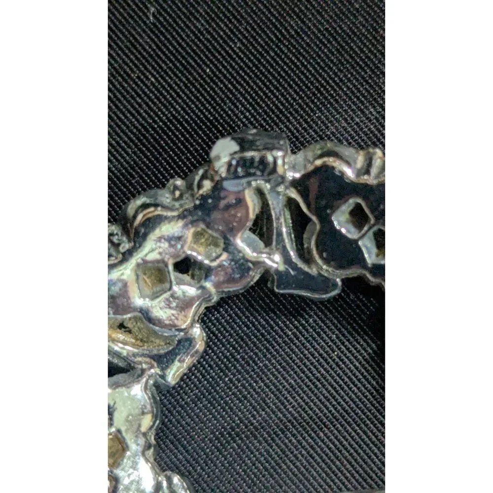 Vintage Rhinestone Circle Brooch Pin‎ Wreath Design Clear & Silver Shimmer